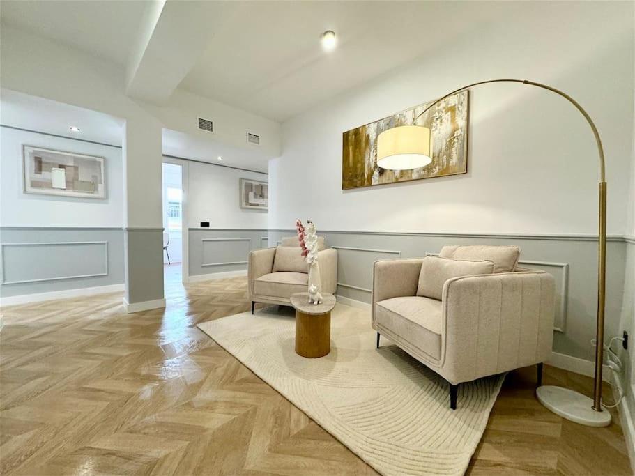 4Bd Central Soho Luxe Retreat Terrace 2Bh & Ac Málaga Exteriör bild