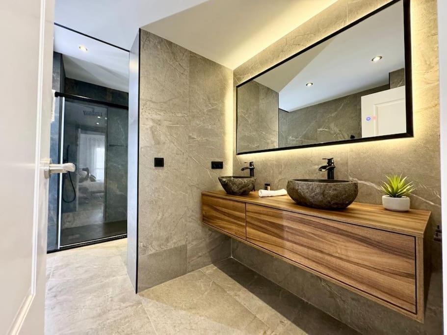 4Bd Central Soho Luxe Retreat Terrace 2Bh & Ac Málaga Exteriör bild